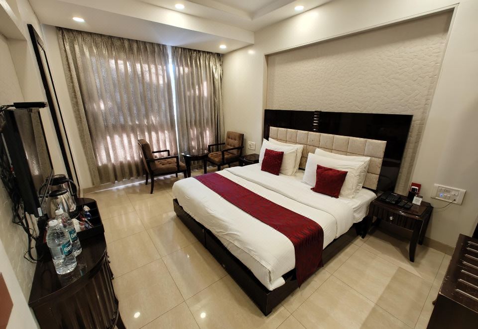 Vits PanchganiDeluxe Room