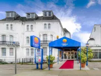 The Dolphin Hotel Hotel a 