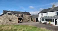 Stylish Rural Retreat with King-Size Comfort, Close to Bude's Stunning Coastline