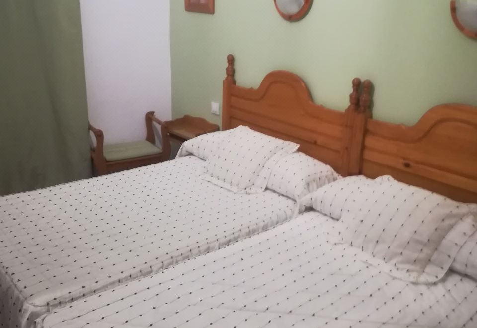 Hostal Comercio - Housity