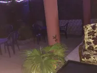 ハカバ コナクリのホテル