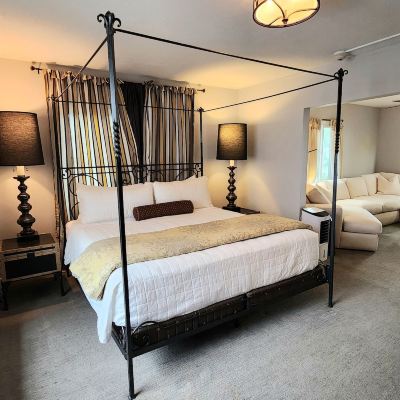 Premium Suite, 1 King Bed, Patio, Mountain View The Sky View Inn Promo Code