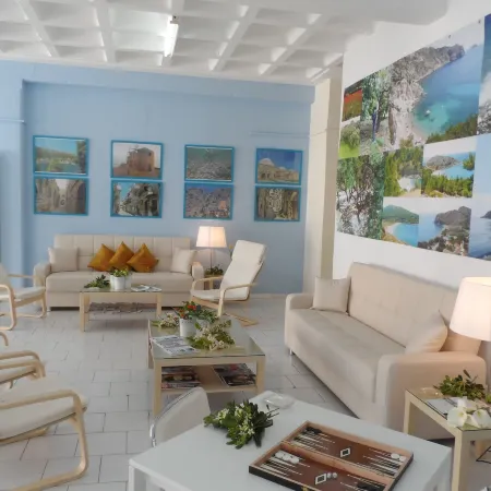 Seafront Studios and Apartments