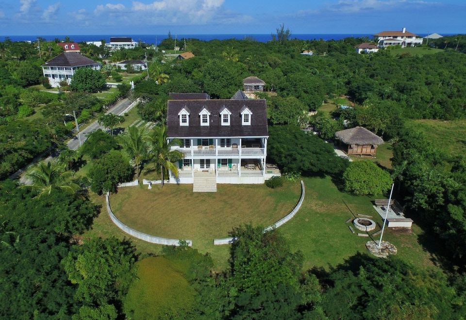Hotel Buccaneer Hill Main House 5 Bedroom Home, Exterior, Exterior del hotel