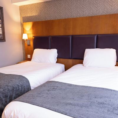 Twin Room De Trafford Hotel by Greene King Inns Promo Code
