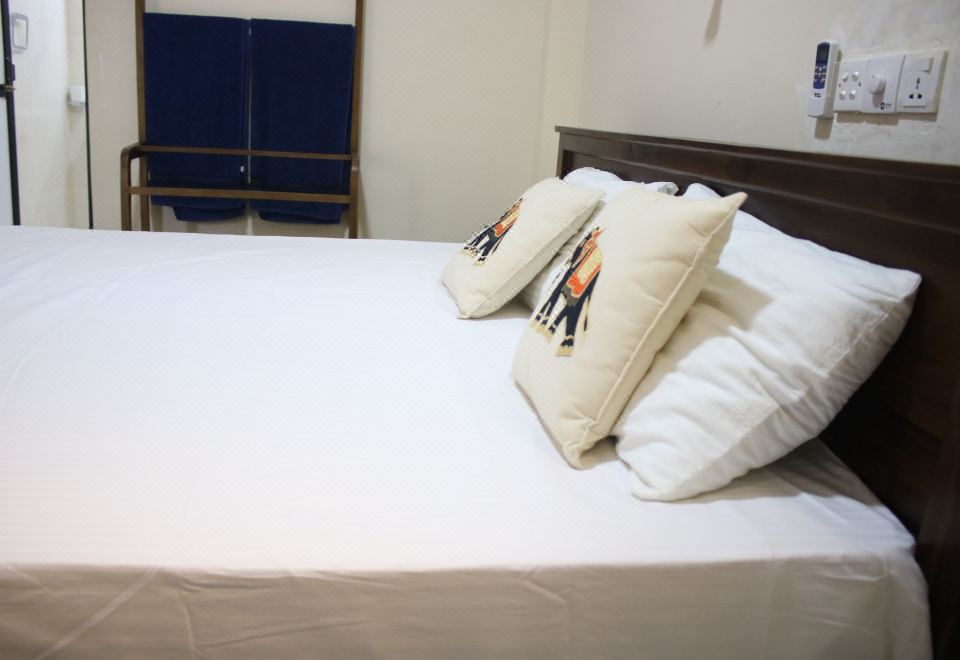 带阳台和园景的双人间