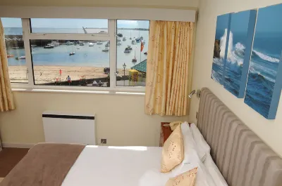 Dolphin Hotel Hotel a 