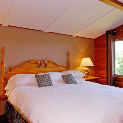 One-Bedroom Cottage with Lake View Eganridge Resort, Golf Club & Spa Promo Code
