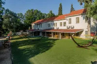 Bait Alfa Kibbutz Country Lodging Hotel a 
