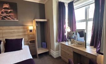 The Chocolate Box Hotel - Housity
