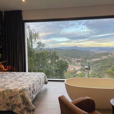 Panoramic Suite, 1 Queen Bed, Jetted Tub, Mountain View Petit Mirador Promo Code