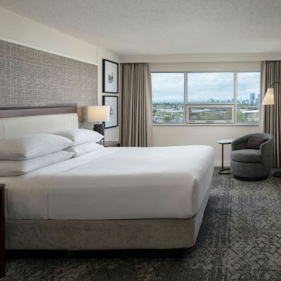 1 Bedroom Family Suite, 1 King Or 1 Queen Murphy Sheraton Cavalier Calgary Hotel Promo Code