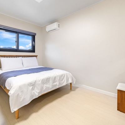 Basic Room, 4 Bedrooms (Stay Camp(Beamprojector)) 춘천 스테이세인트21 독채풀빌라 쿠폰