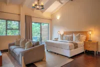Bushbaby Valley Lodge