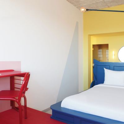 Deluxe Double Room with Bath (Non-Pet Friendly) Volkshotel Promo Code