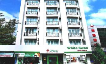 White Swan Apartment