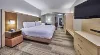 ฮอลิเดย์ อินน์ เอ็กซ์เพรส โรงแรม & สวีท เมดฟอร์ด-เซ็นทรัล พอยต์ บาย IHG โรงแรมใน