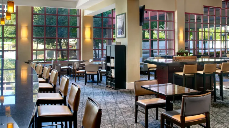 Atlanta Marriott Suites Midtown Dining/Restaurant
