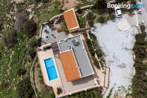 两卧室别墅带私人泳池