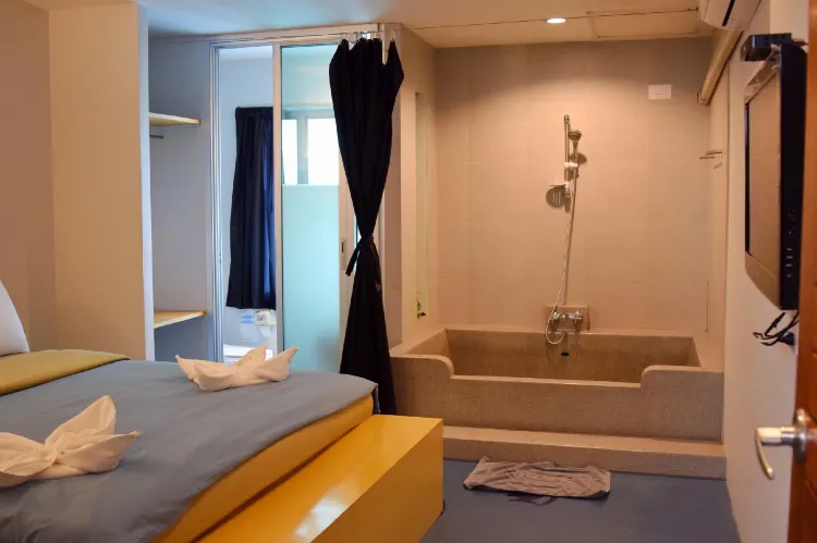 Deluxe Room (Ocean Concept)