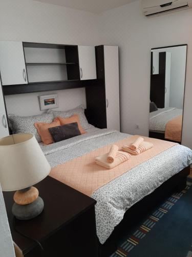 一室房 - 地面楼层