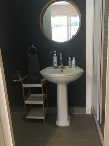 豪华大床一室房