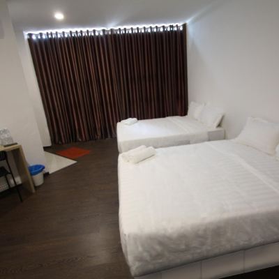 Twin Double Standard Kupon Place2Stay Business Hotel @ Metrocity