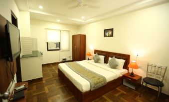 Hotel King Delhi Airport - Housity