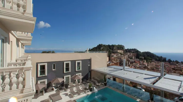 NH コレクション タオルミーナ 外観