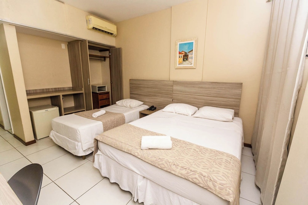 雙人床和單人床公寓