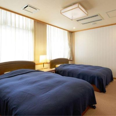 本館快適な広々とした和洋室 呉羽ハイツ クーポン