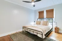 Evangeline House! Beautifully remodeled & Super Close to Downtown