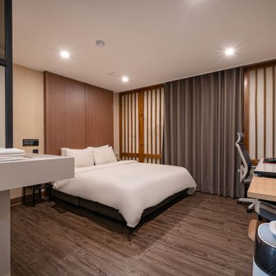 Deluxe (1 Double Bed, Car Parking Available) Busan Guseodong Rose Bay Hotel 쿠폰