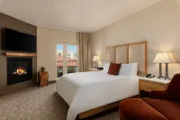 Inn at the 5th