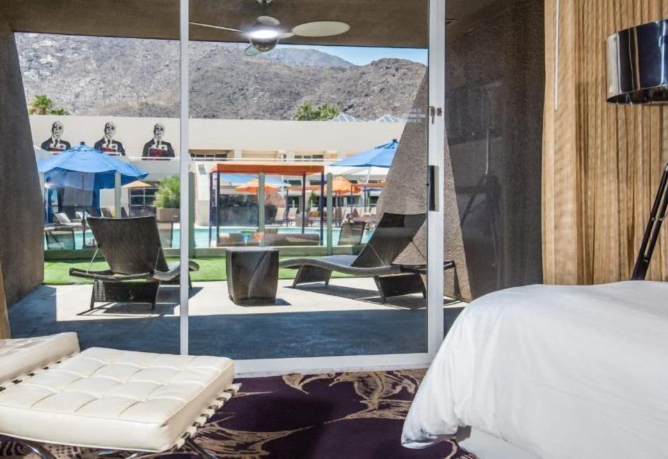 Hotel ZosoSuperior King Room with Pool View