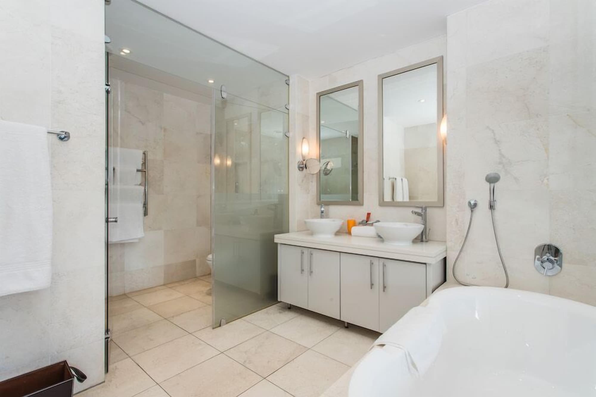 Mountain Marina Luxury Apartments三卧室奢华顶层公寓1