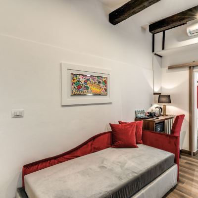 Executive Suite Tritone Top House Promo Code
