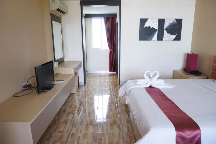 ห้องดีลักซ์ เตียงใหญ่ 1 เตียง
