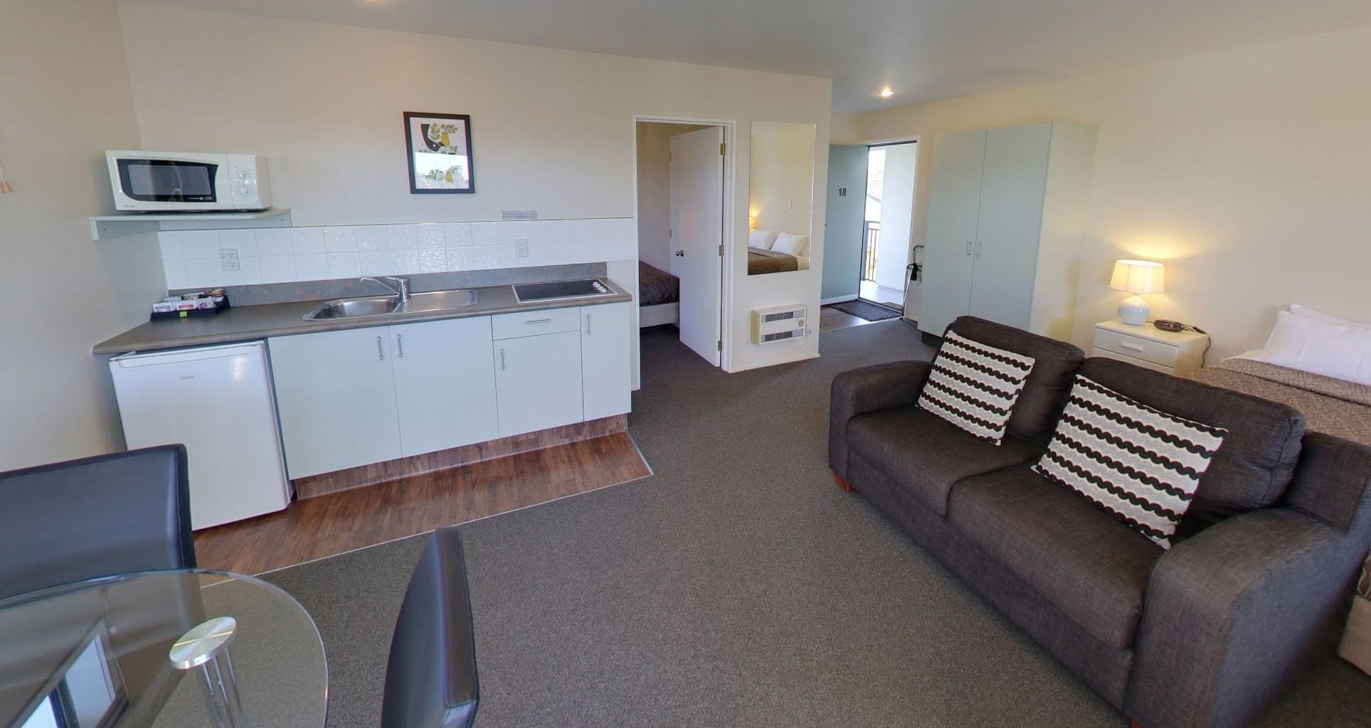 标准套房， 1 间卧室， 无烟房， 简易厨房