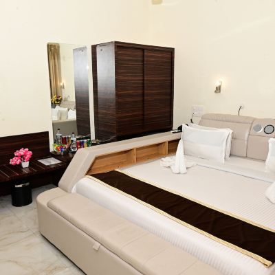 Premium Room With City View Vits Shanti Solitaire Arpora Promo Code