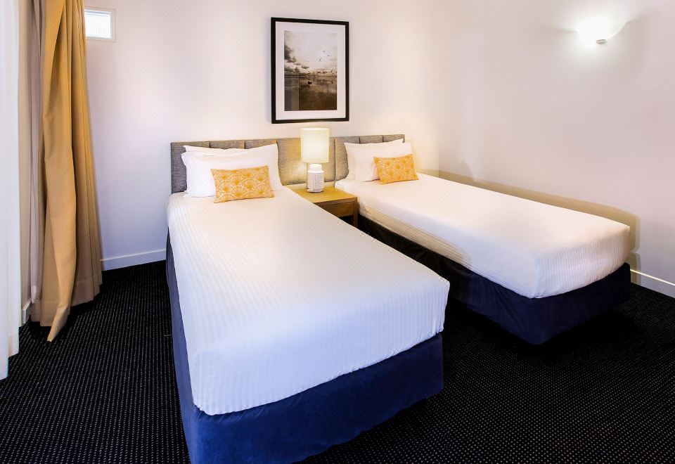 园景两卧室公寓