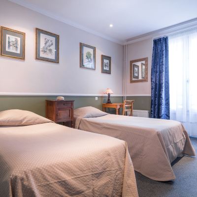 Twin Room Hotel des Arts Promo Code
