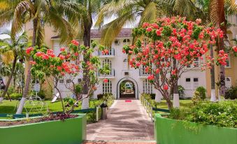 Sandcastles Beach Resort - Housity
