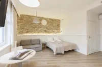 9010 Apartments Hotels in 