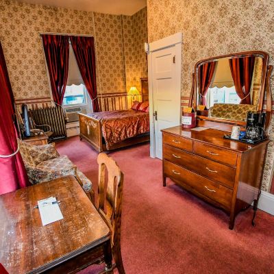 Historic Queen (2nd Floor) Irma Hotel Promo Code