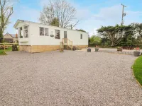 Grandads Shack Hotels in 