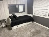 Fun, Cosy, Theater Basement!