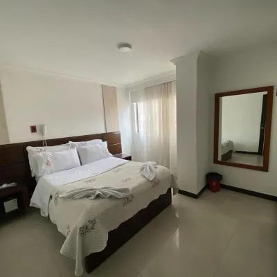 Hotel Yolima Real Hotele w: 