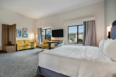 Hampton Inn & Suites by Hilton Irving DFW Airport North Отели в г. 