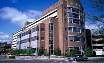 Courtyard by Marriott Ann Arbor